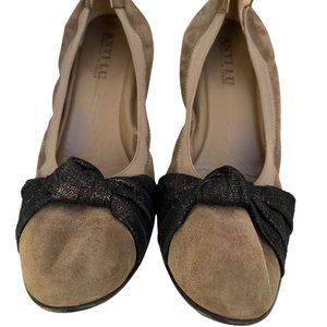 Anyi Lu Handmade In Italy Round Toe Slip On Wedge Shoe Tan/ Black Size 42